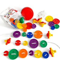 Игра на сенсомоторное развитие "Гигантские пуговицы и веселая шнуровка"" - «globural.ru» - Чайковский