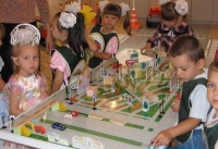 Настольно-напольная игра (магнитно-маркерный макет) "Азбука дорог" + комплект тематических магнитов - «globural.ru» - Чайковский